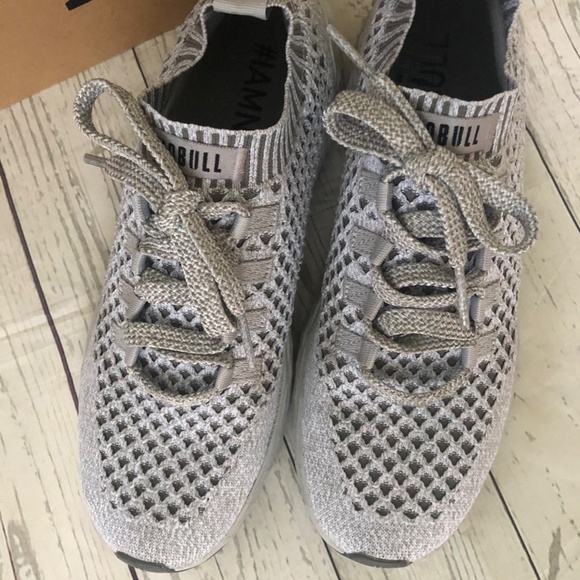 cool grey knit runner